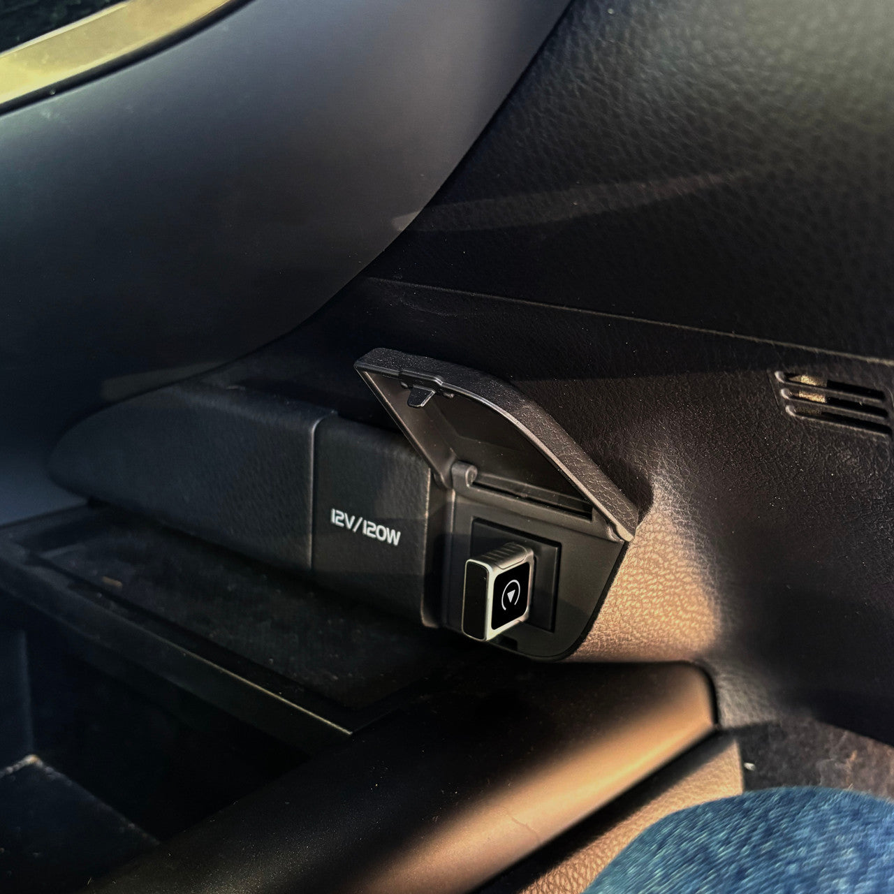 Laser Wireless CarPlay Micro Dongle 3
