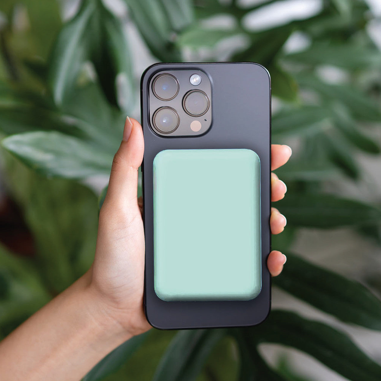 Laser Slim Magnetic 5K Power Bank Aquatic Awe 3