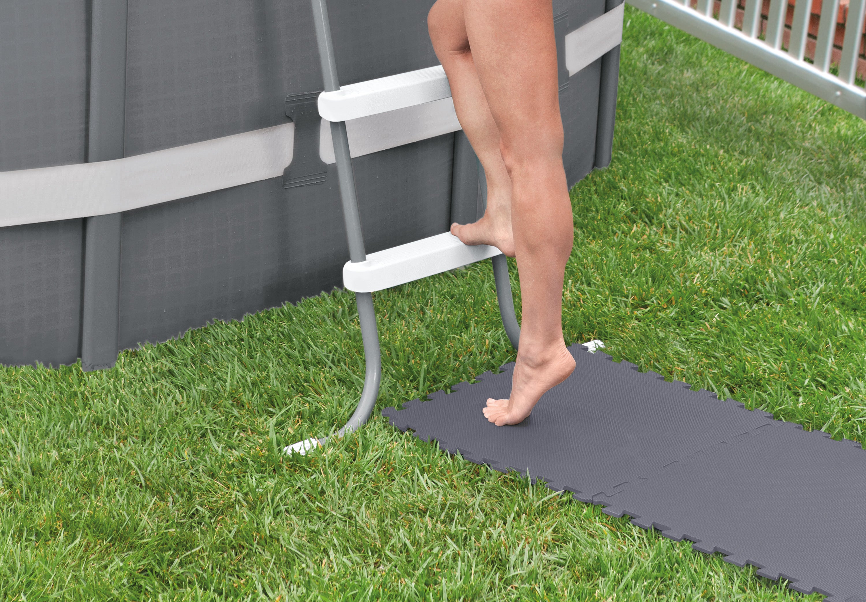 Intex Gray Padded Floor Protector Interlocking 8 x 50x50x0.5cm 29084 3