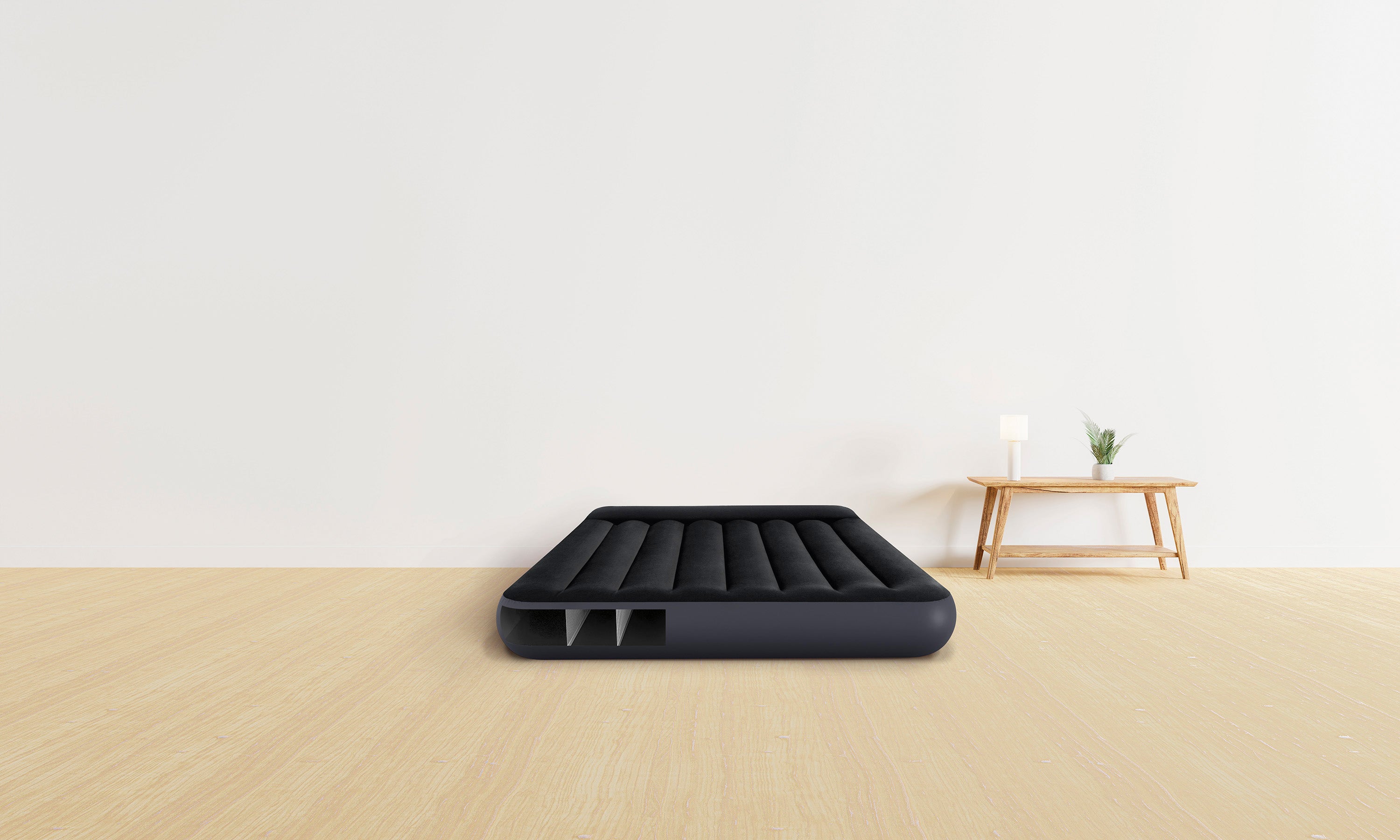 Double (FULL) Classic Airbed (w/220-240V Built-in Pump) 8