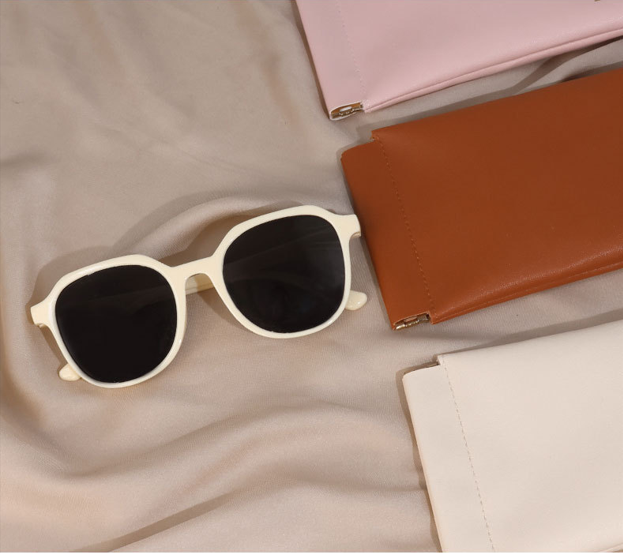 Christmas gift Premium Leather Eyeglass Case with Spring Closure - Multiple Color Options - Refined Craftsmanship（Mocha） 3