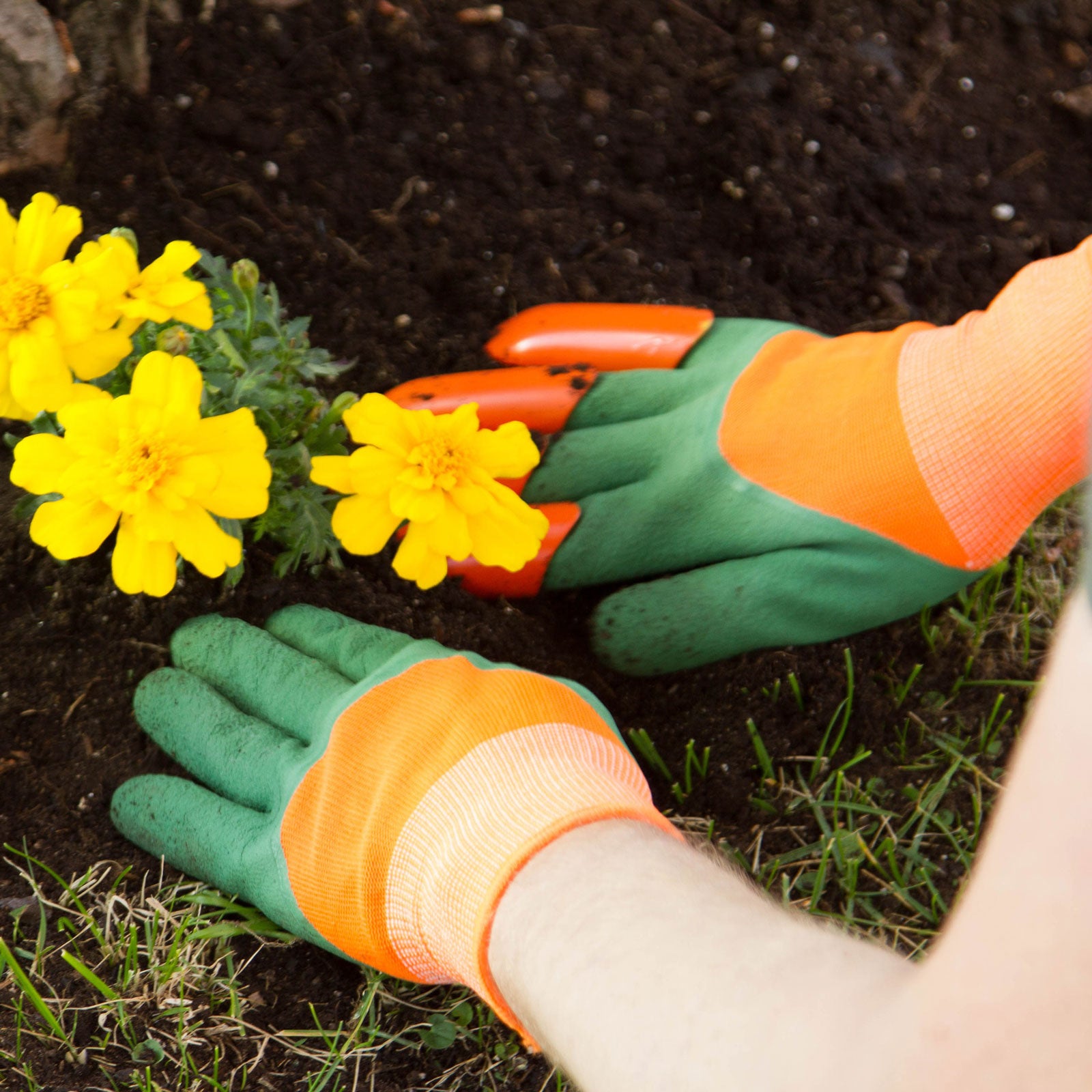 Yard Hands Garden Gloves All in One Garden and Gloves 4