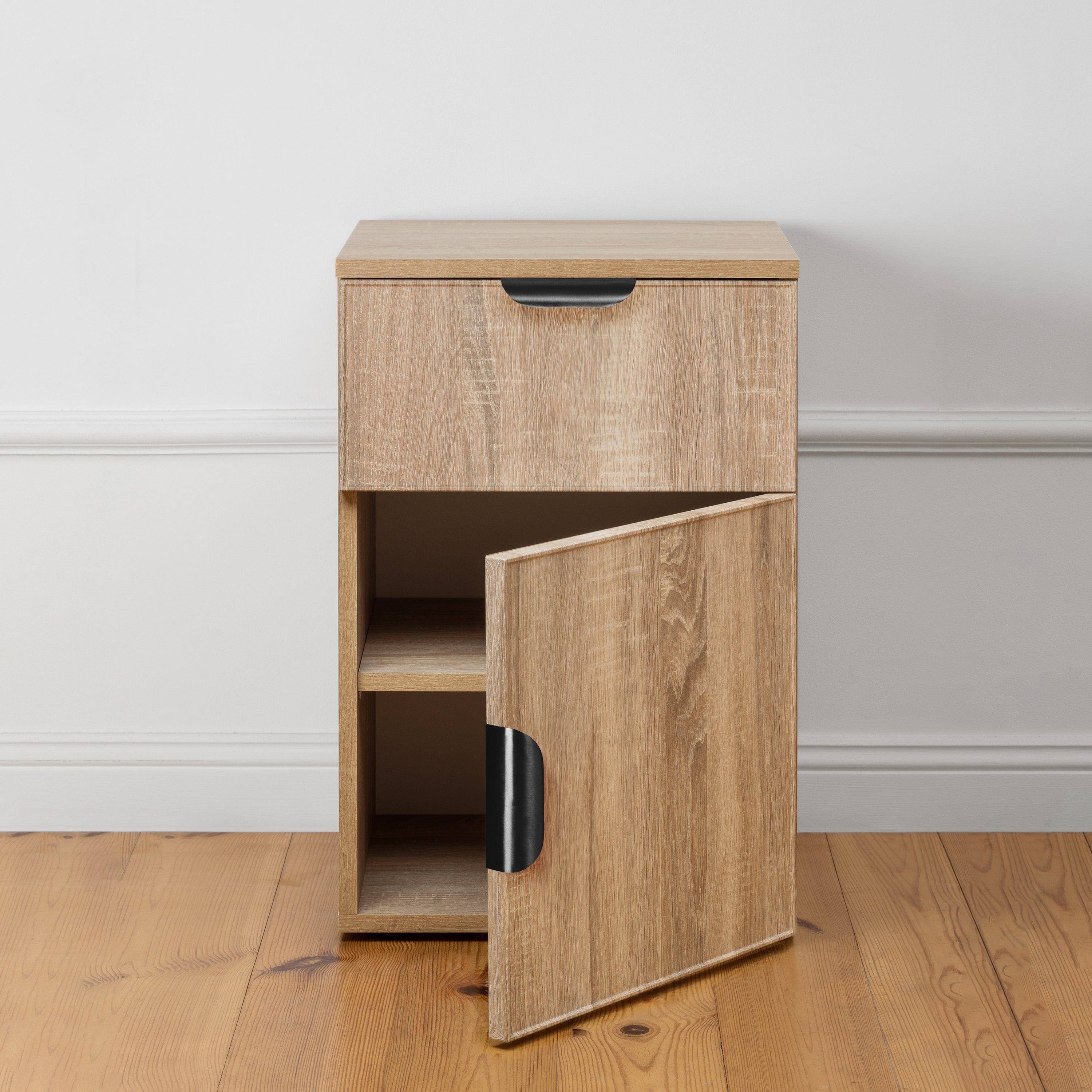 PORTO BEDSIDE TABLE - NATURAL OAK - SLIM - PULL BLACK 3