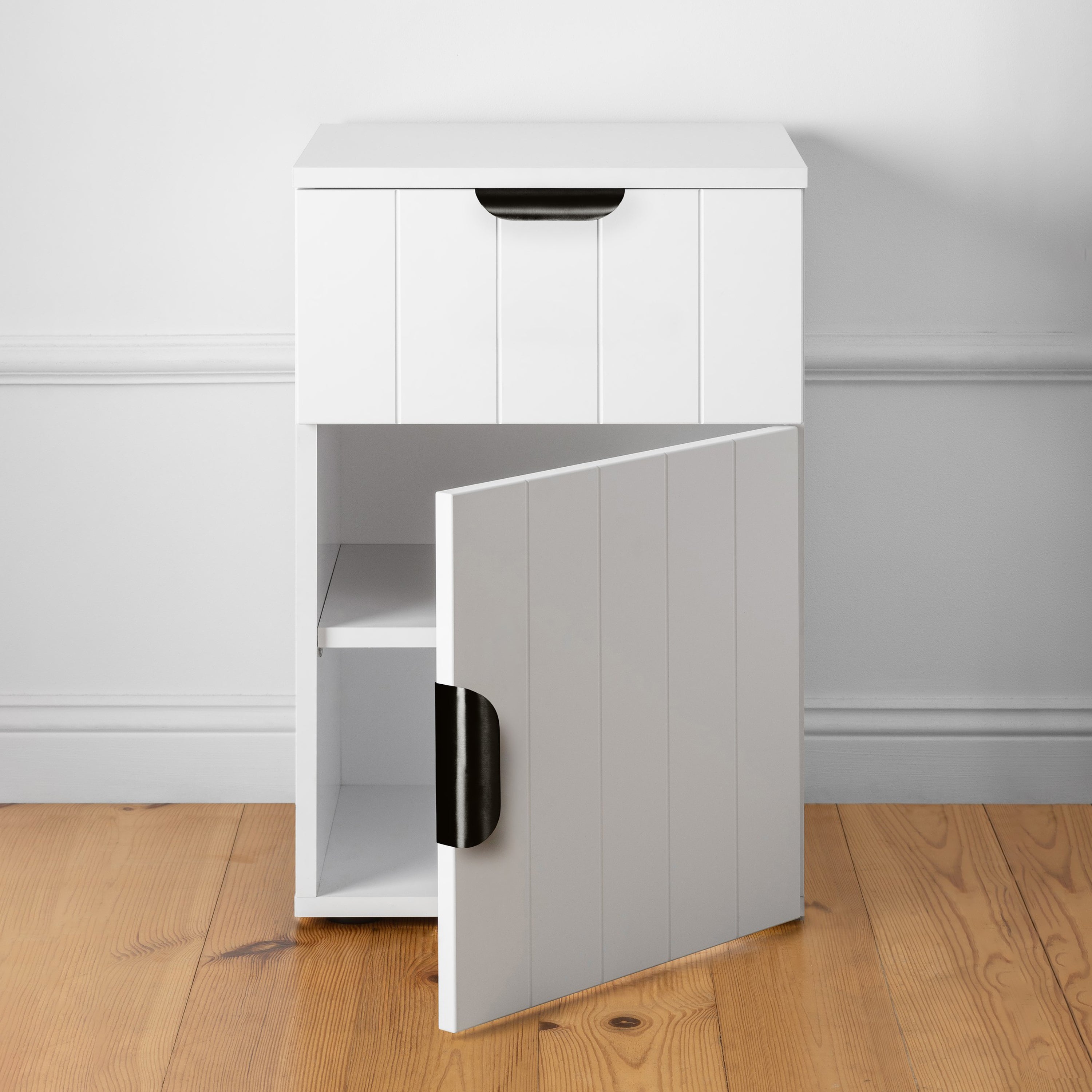 PORTO BEDSIDE TABLE - WHITE - VJ PANEL - PULL BLACK 3