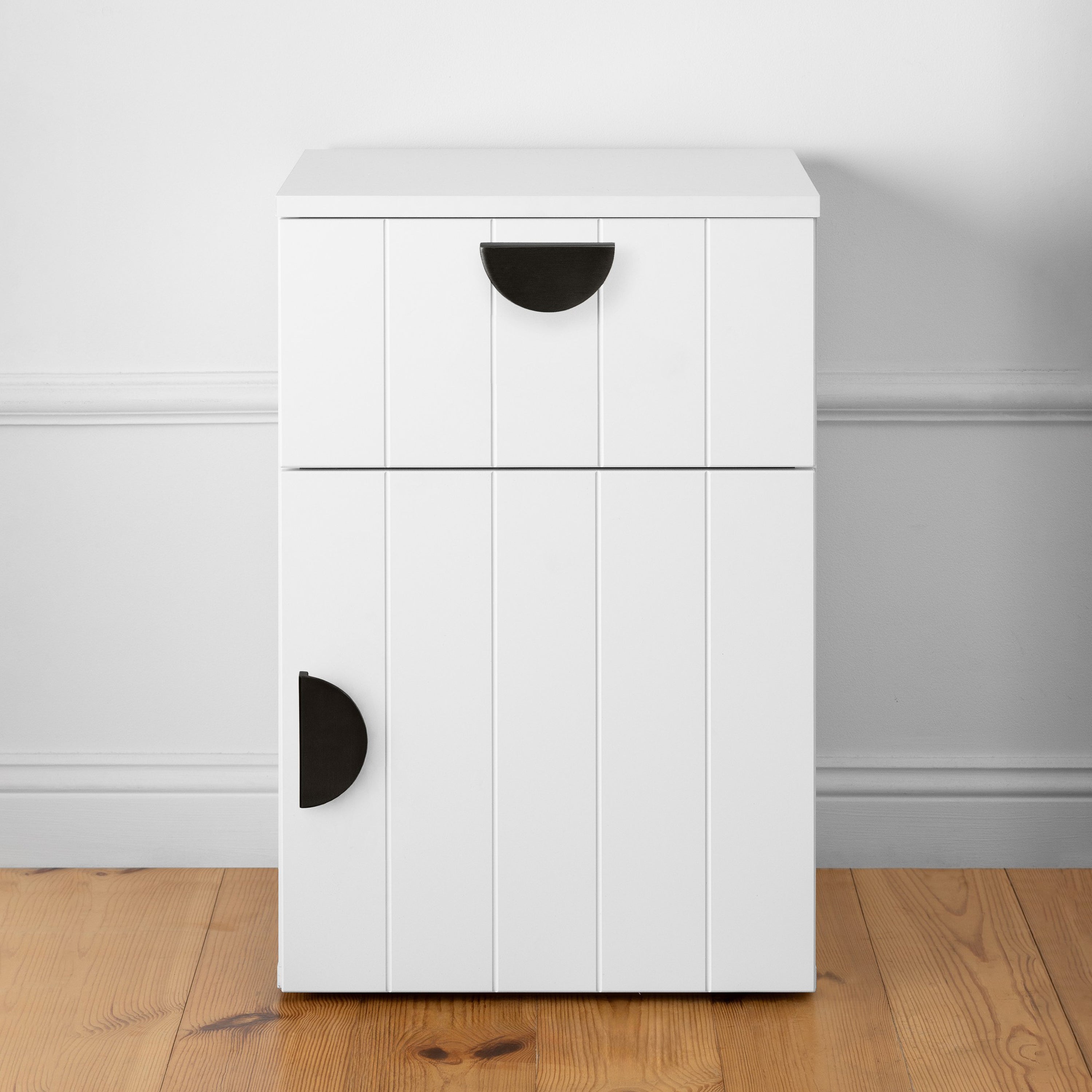 PORTO BEDSIDE TABLE - WHITE - VJ PANEL - HALF MOON BLACK 4