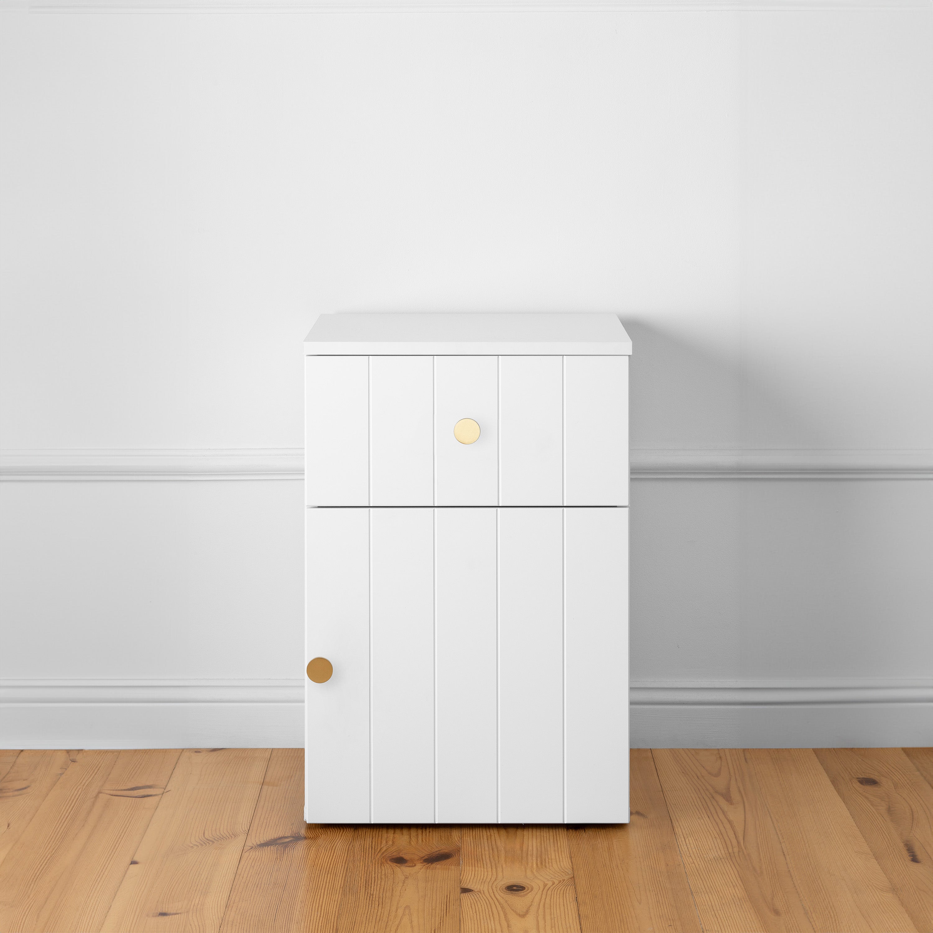 PORTO BEDSIDE TABLE - WHITE - VJ PANEL - ROUND BRASS 4