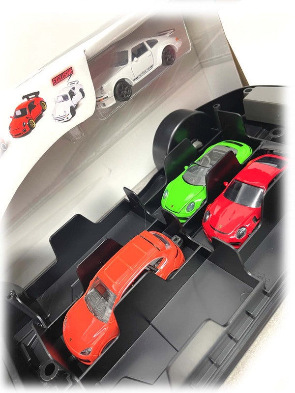 Majorette Porsche 911 GT3 RS Carry Case Playset including 4x Diecast Model Cars 5