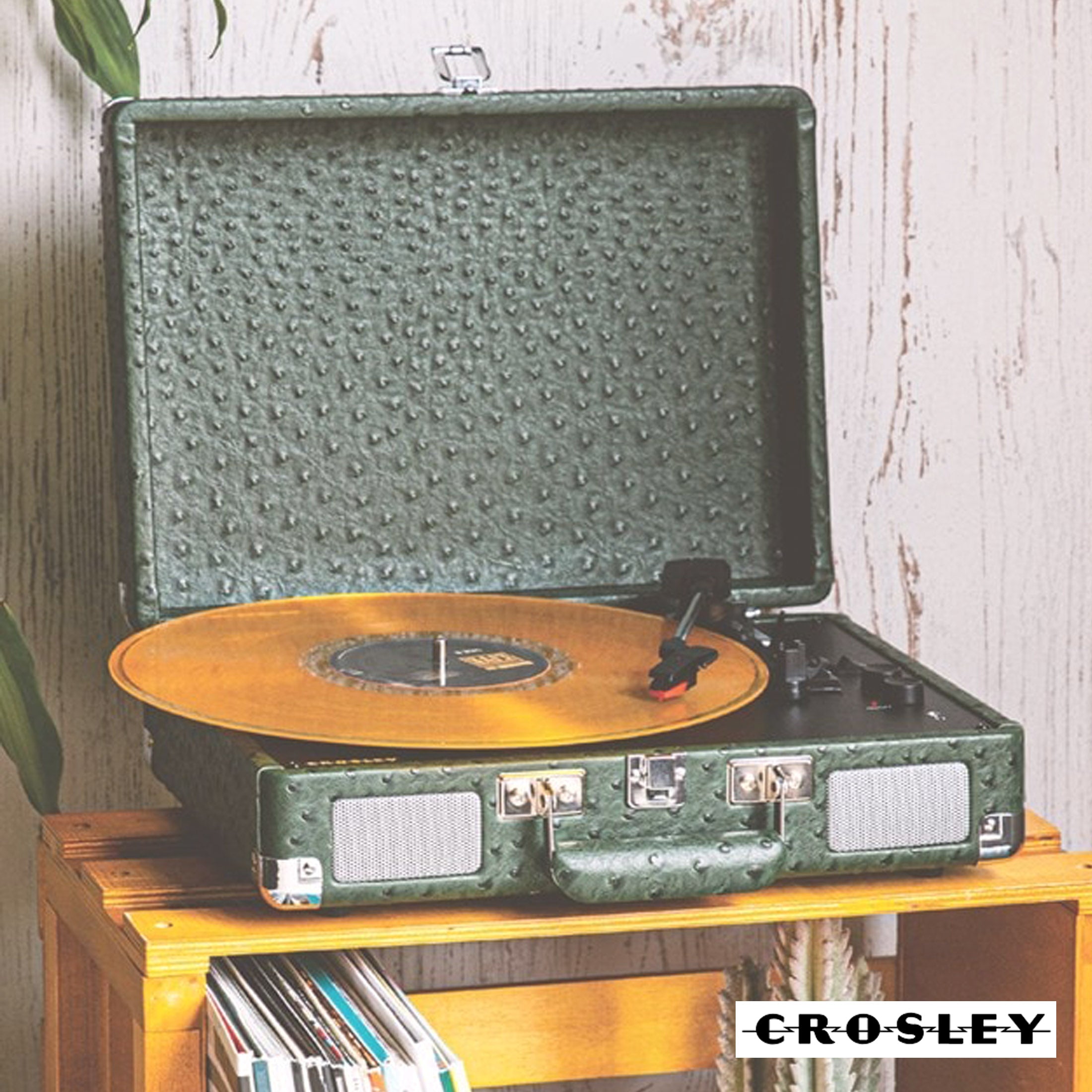 Crosley Cruiser Plus Bluetooth Turntable 3 Speed Ostrich Green 4