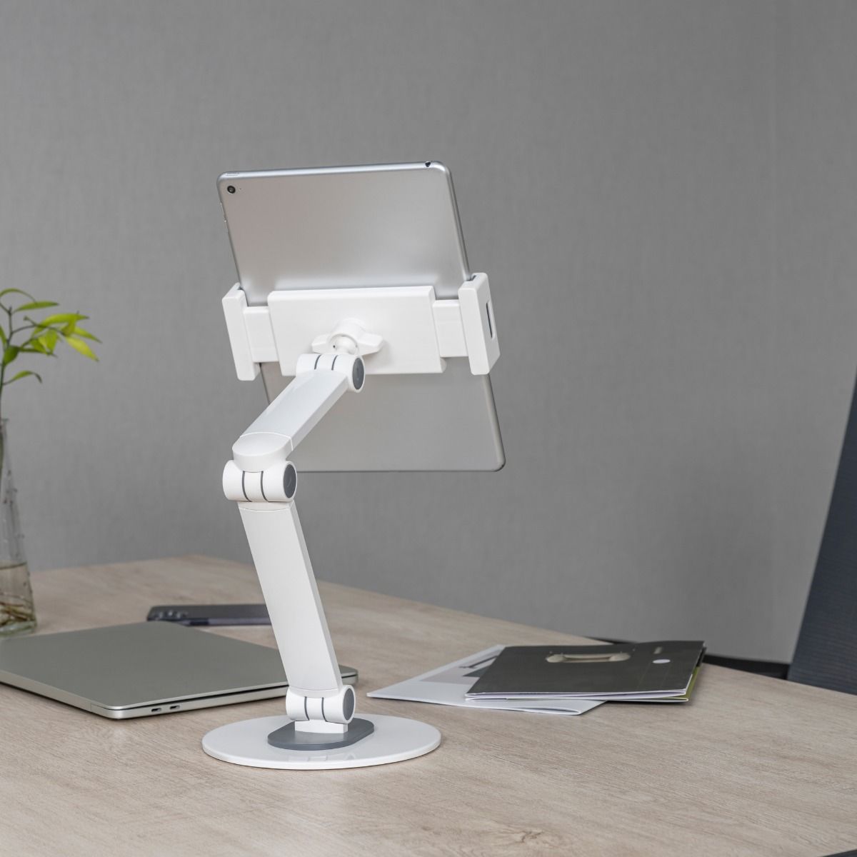 activiva Universal iPad & Tablet Tabletop Stand 6