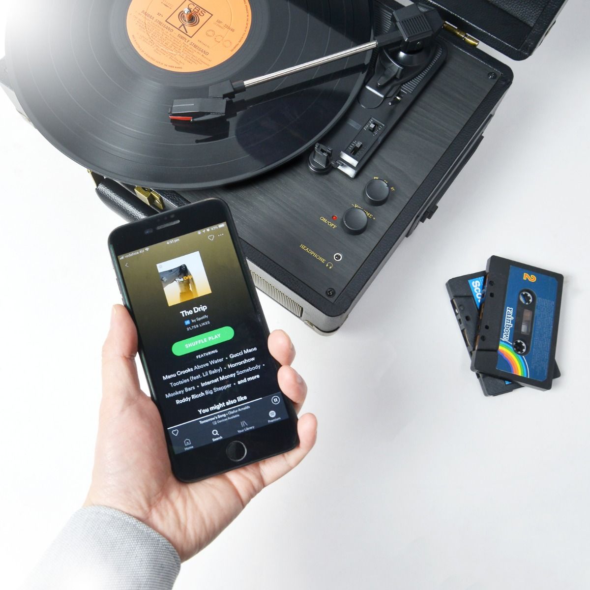 mbeat Uptown Retro Turntable and Cassette Player with Bluetooth Speakers 3
