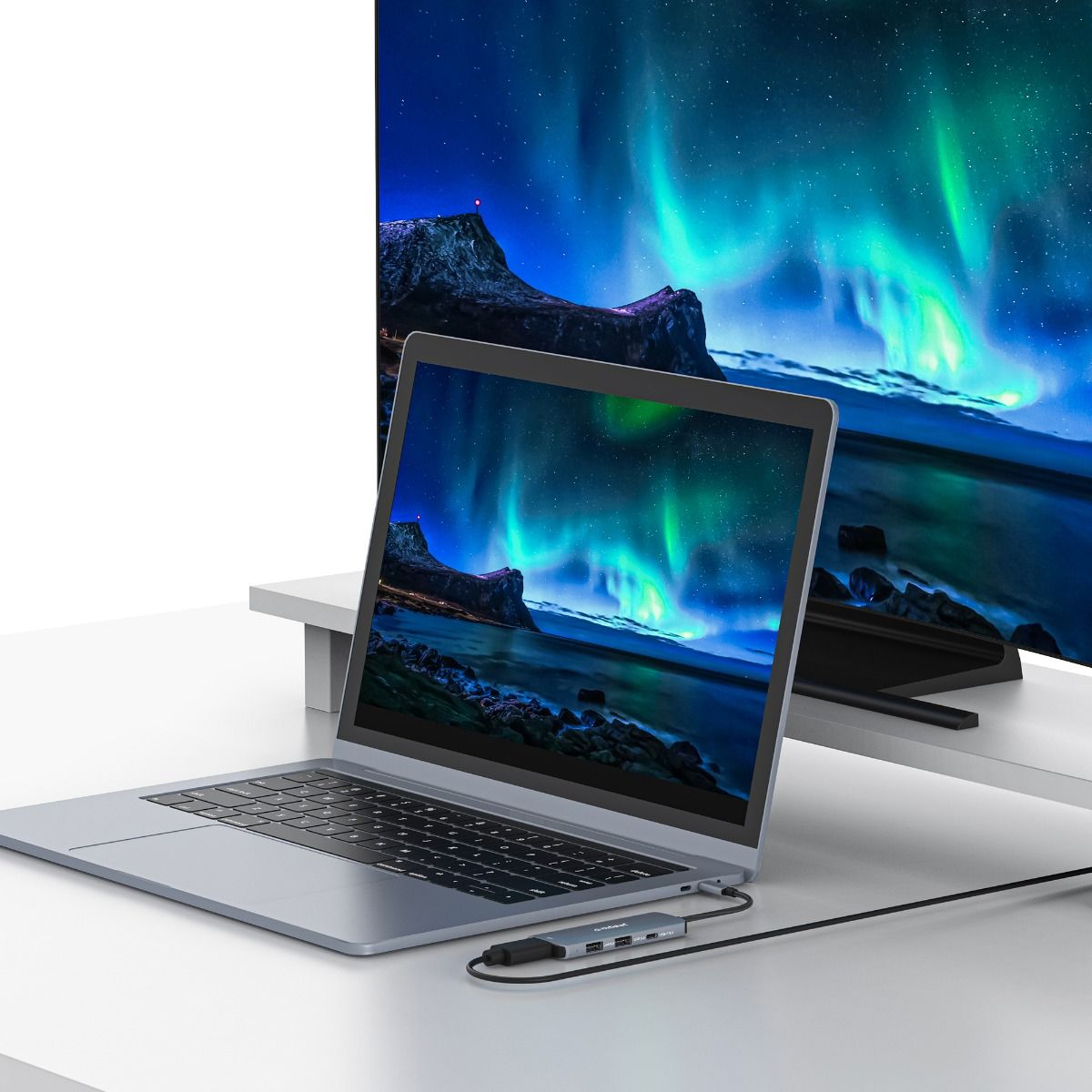 mbeat 7-in-1 USB-C 3.2 Gen2 Hub with 8K Video, 10Gbps Data - Space Grey 6