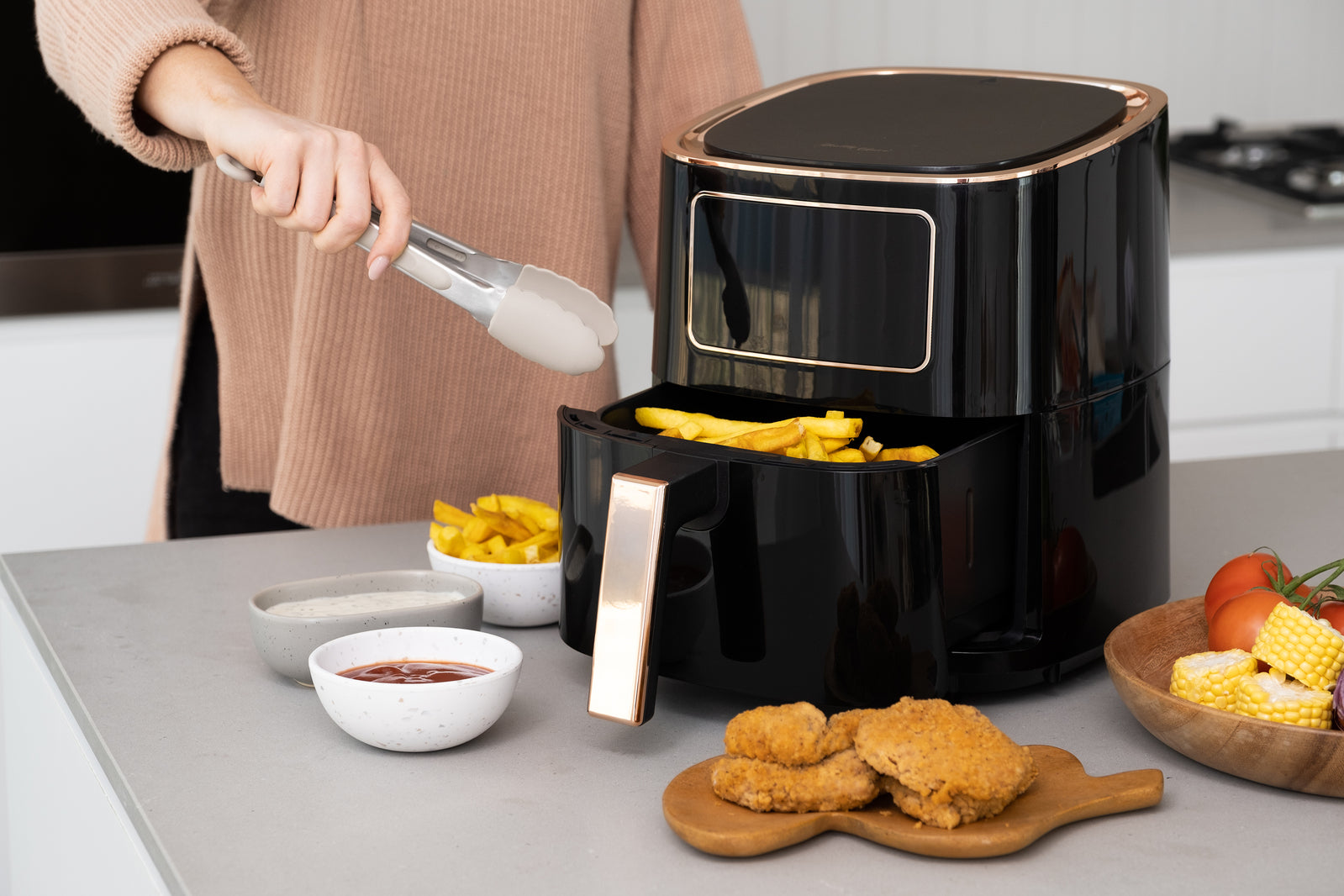 7L Digital Air Fryer (Black) 1700W, 200C, 8 Cooking Settings 7