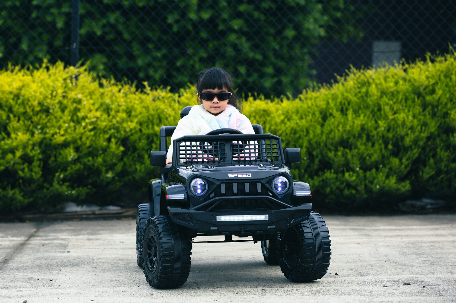 Jeep Inspired Remote Controlled Ride-on Electric Car (Black) 8