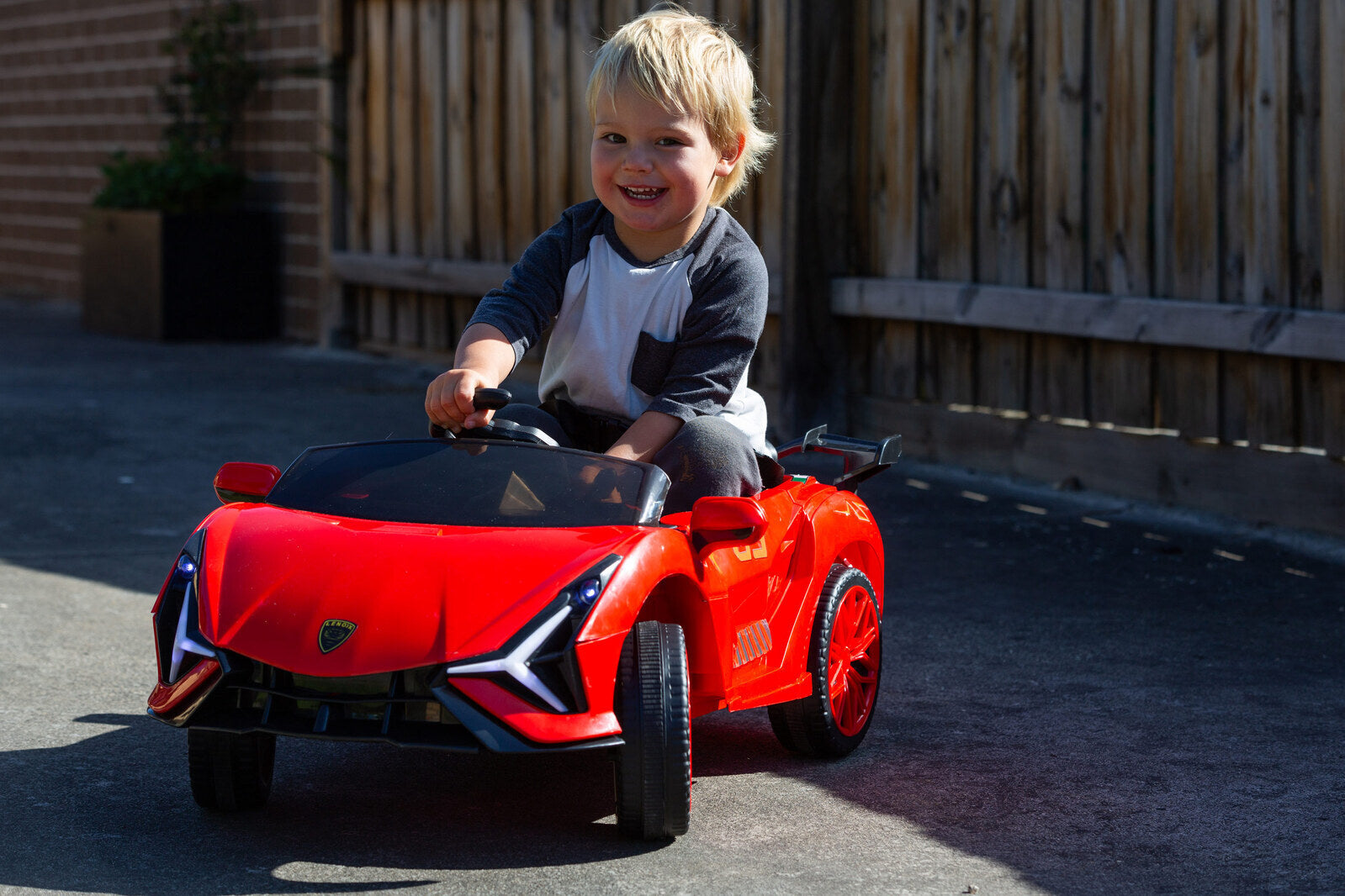 Ferrari Inspired 12V Ride-on Electric Car with Remote Control - Red 8