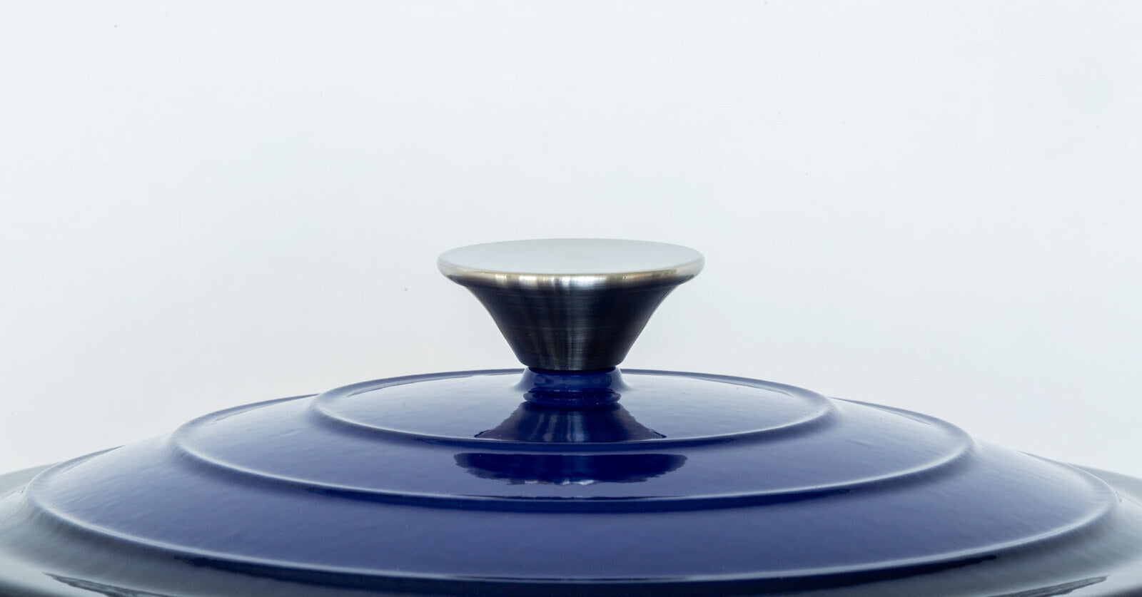 26cm Enamelled Cast Iron French Oven Casserole (4.7L) - Blue 6