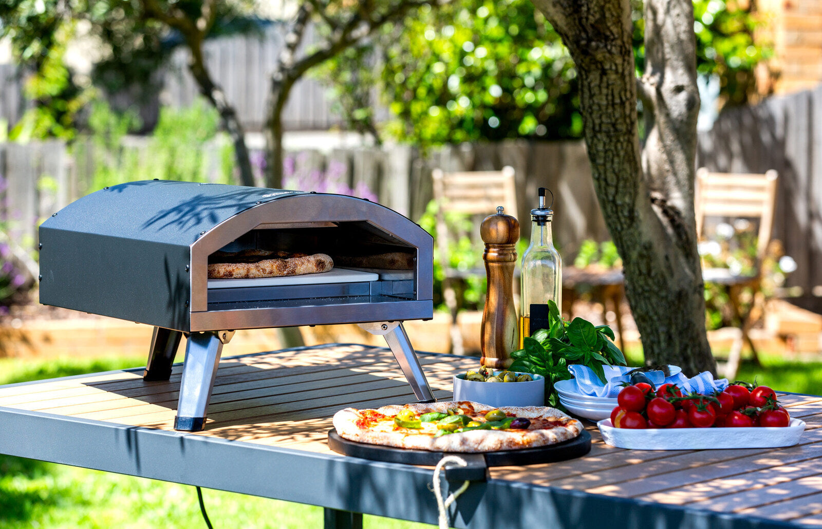Compact and Portable 12" Outdoor Electric Pizza Oven 6