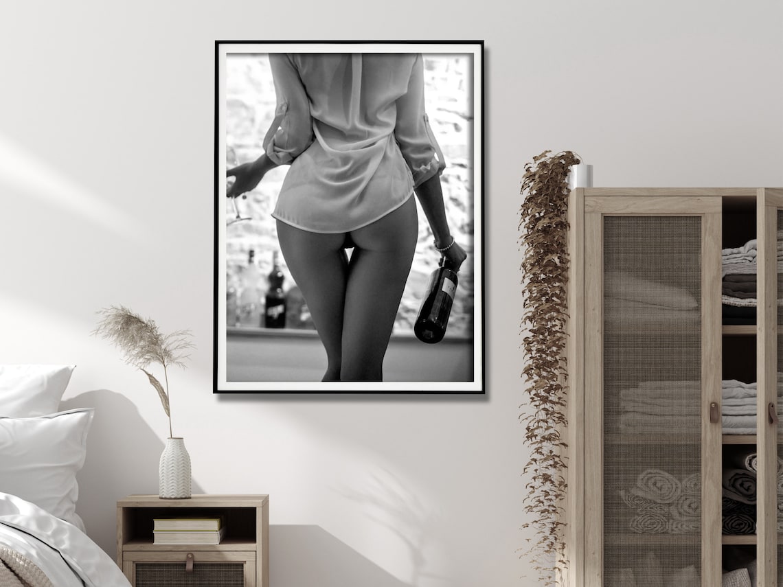 Wall Art 30cmx40cm Woman Drinking Wine , Black and White, Black Frame Canvas 3