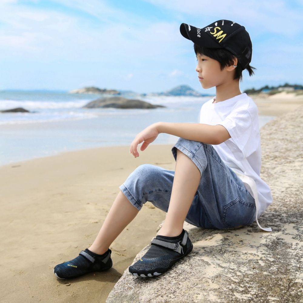 Kids Water Shoes Barefoot Quick Dry Aqua Sports Shoes Boys Girls - Black Size Bigkid US2=EU32 5