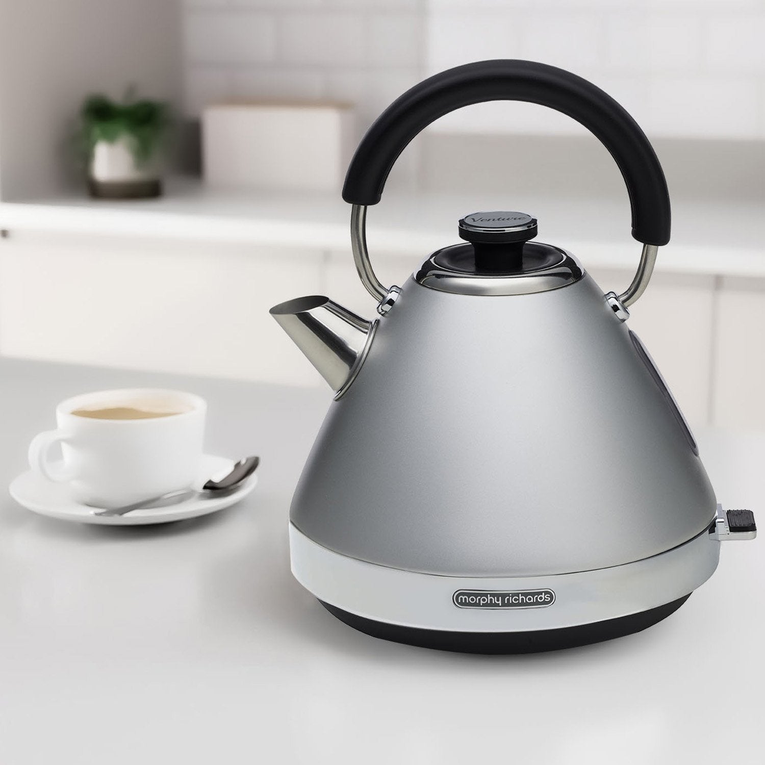 Morphy Richards 1.5L Venture Collection Pyramid Kettle in Steel Grey 10
