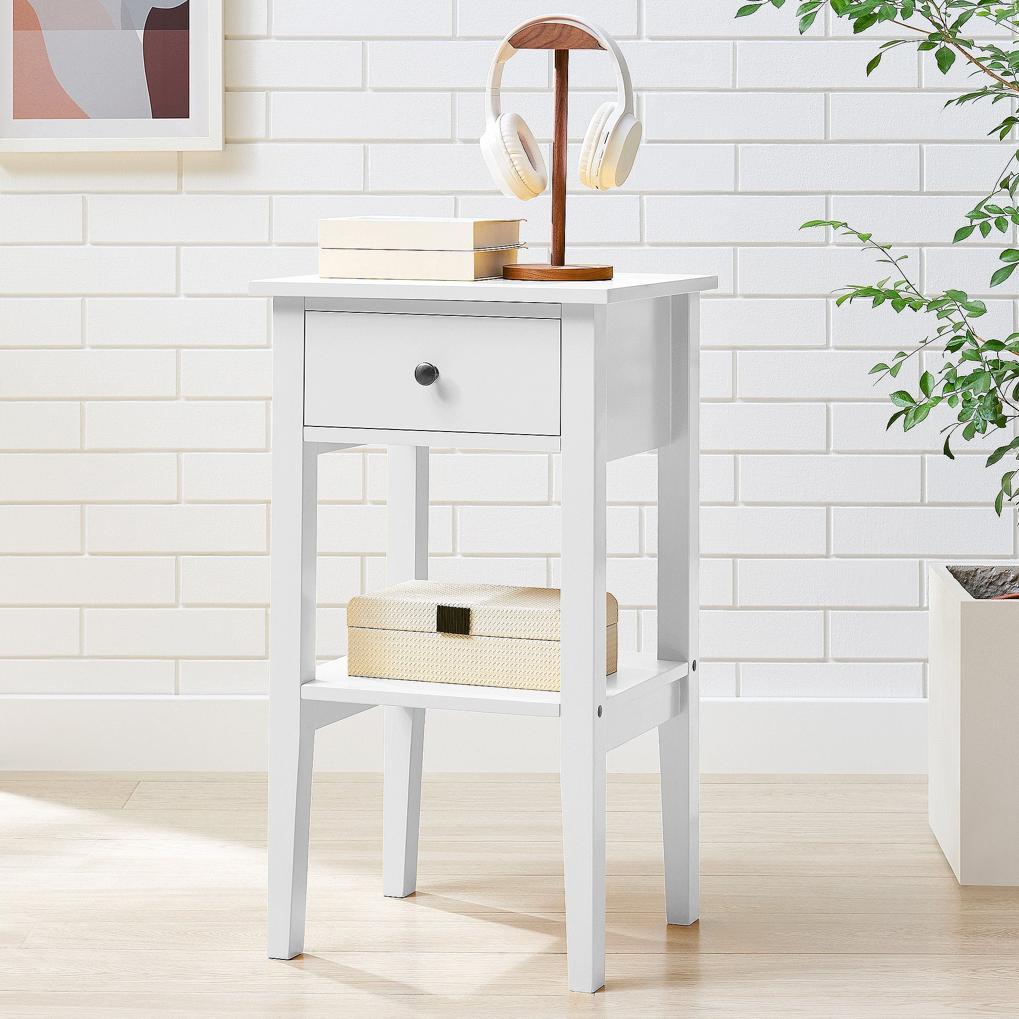 Sarantino Rue Bedside Table in White 9