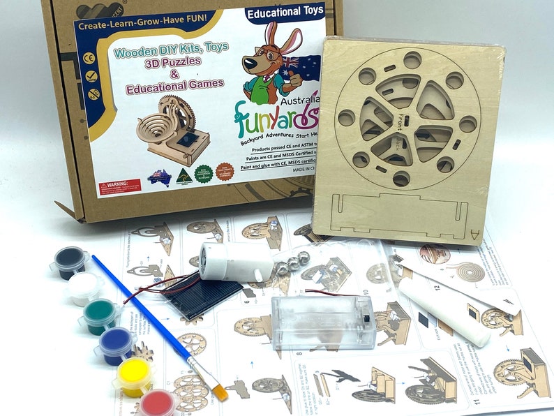 Marble Run Model self assembly construction set with motor ages 10+ 7
