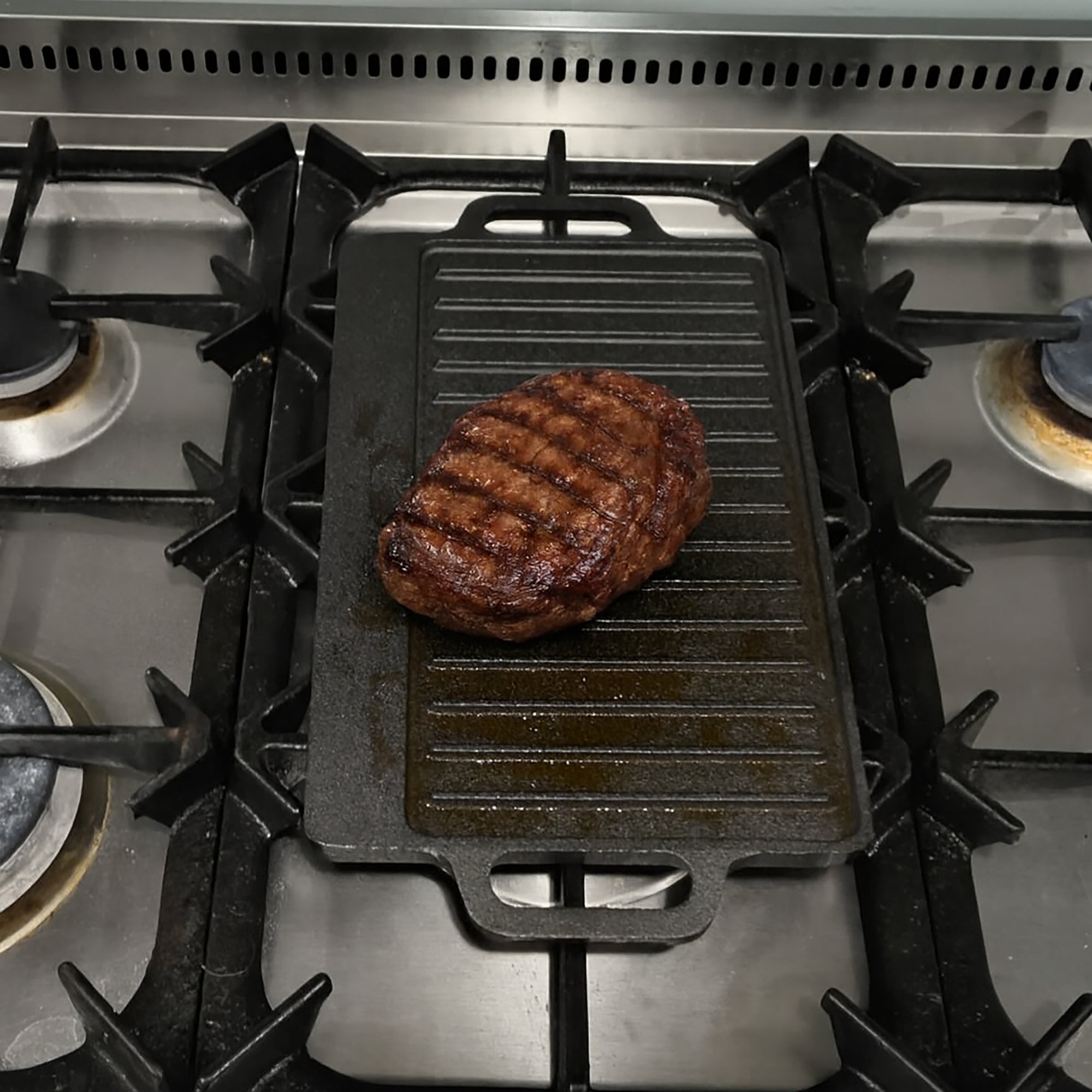 40 cm Reversible Cast Iron Grill & Griddle -Dual-Sided (Flat & Ribbed), Pre-Seasoned, Handles, for Stove-Top & Outdoor Use 4