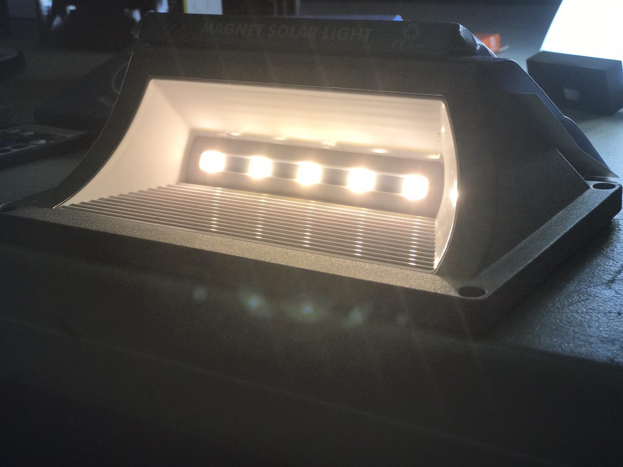 Solar Step Light – Warm White with Silver Case 6