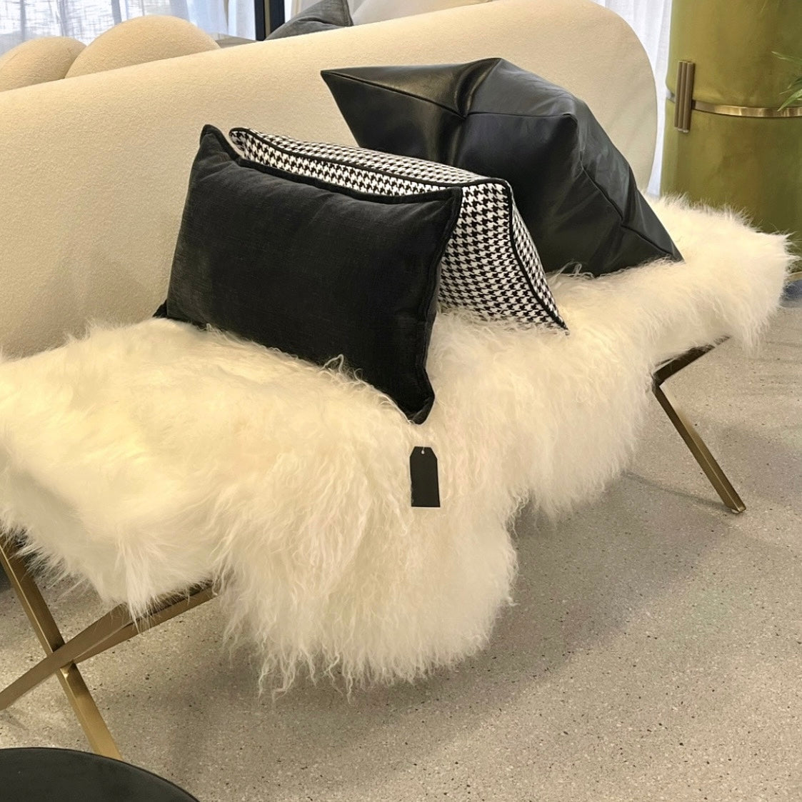 Interior Ave - Oxley Fur Bench - White & Gold 5
