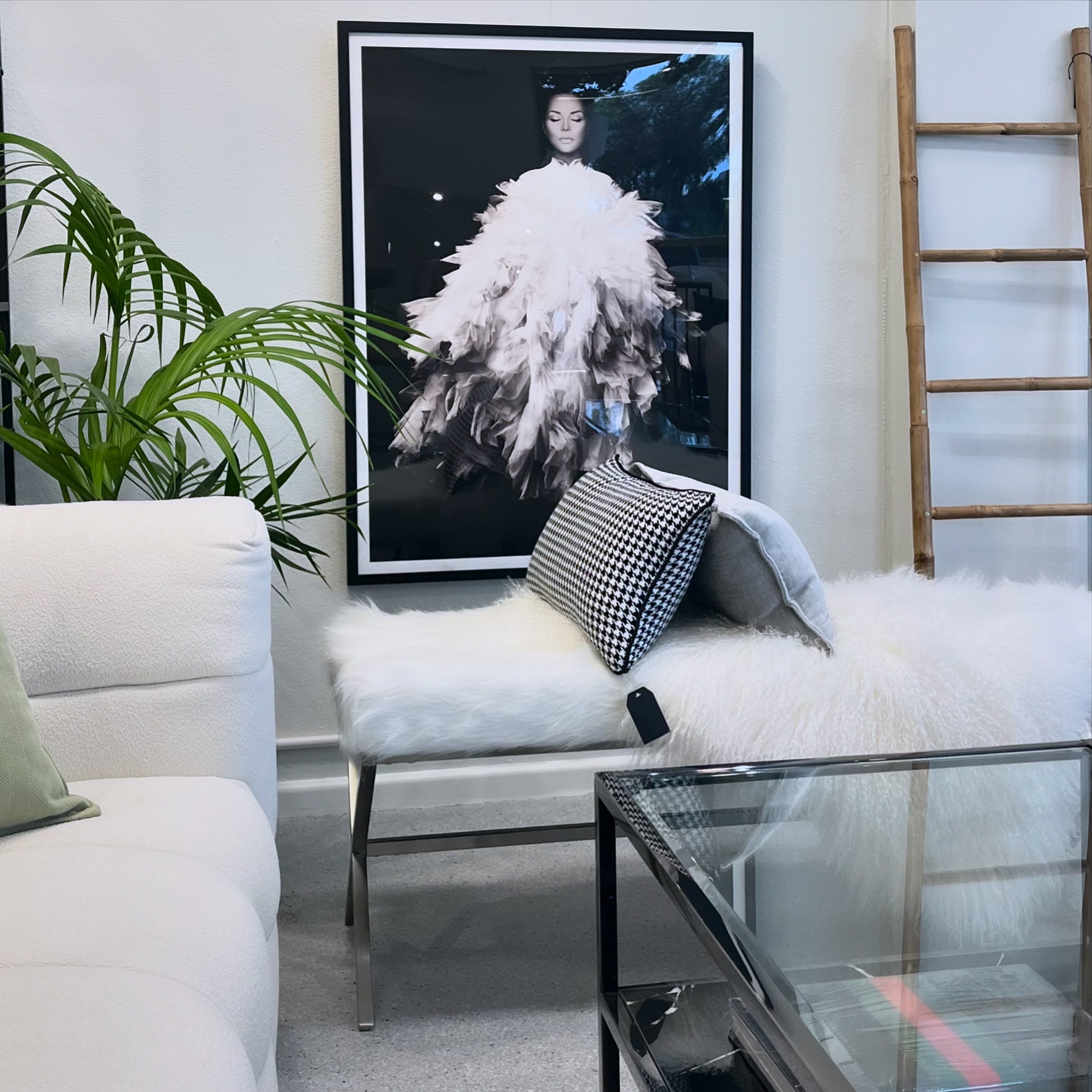 Interior Ave - Oxley Fur Bench - White & Silver 6