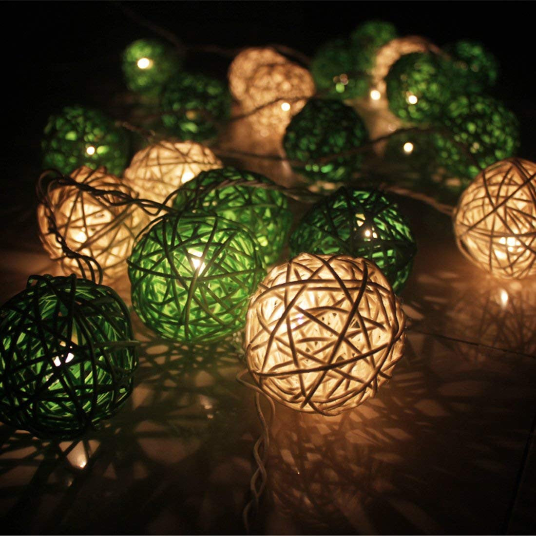 1 Set of Green n White 5cm Rattan Cane 20 Ball Battery Powered 3m String Lights Christmas Gift Home Wedding Party Bedroom Decoration Table Centrepiece 8
