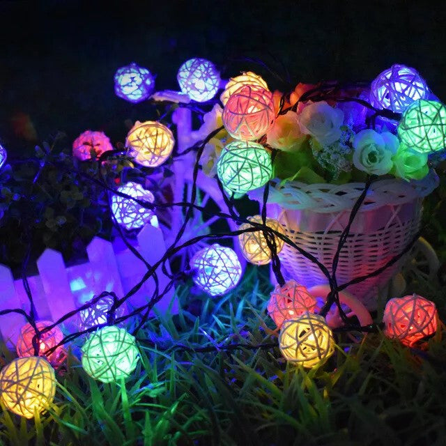 1 Set of Multi Coloured 5cm Rattan Cane 20 Ball Battery Powered 3m String Lights Christmas Gift Home Wedding Party Bedroom Decoration Table Centrepiece 5