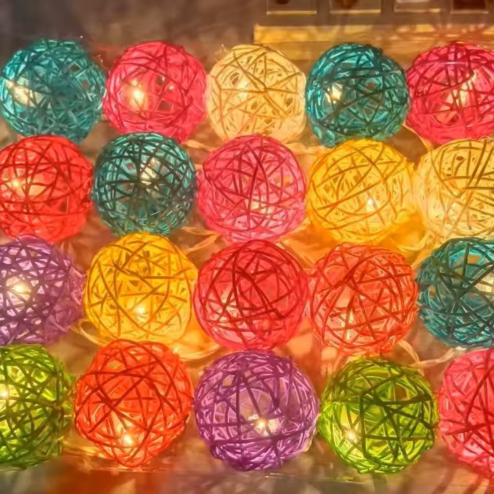 1 Set of Multi Coloured 5cm Rattan Cane 50 Ball Battery Powered LONG 5m String Lights Christmas Gift Home Wedding Party Bedroom Decoration Table Centrepiece 7