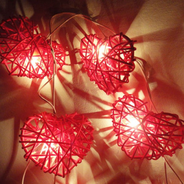 20 Red 3D Hollowed Rattan Heart-Shaped 3M String Fairy Lights, Battery (AA) Indoor & Outdoor Decorations Wedding Valentines Romantic Room Table Lighting 3
