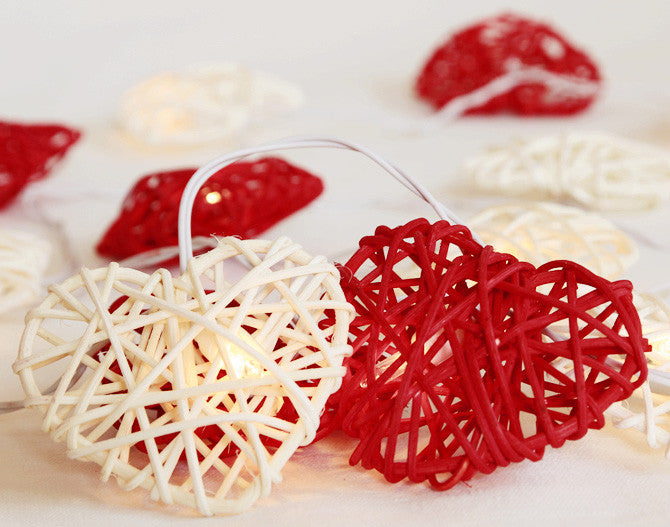 20 Red and White 3D Hollowed Rattan Heart-Shaped 3M String Fairy Lights, Battery (AA) Indoor & Outdoor Decorations Wedding Valentines Romantic Room Table Lighting 7