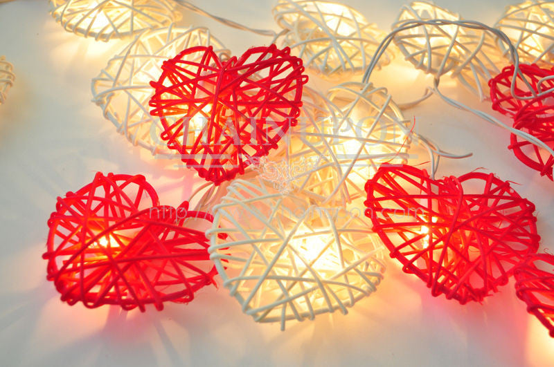 50 Red and White 3D Hollowed Rattan Heart-Shaped 5M LONG String Fairy Lights, Battery (AA) Indoor & Outdoor Decorations Wedding Valentines Romantic Room Table Lighting 7