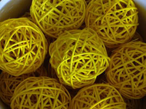 1 Set of Yellow 5cm Rattan Cane 50 Ball Battery Power LONG 5m String Lights Christmas Gift Home Wedding Party Bedroom Decoration Table Centrepiece 5
