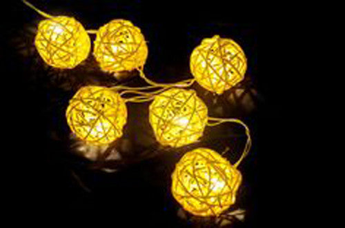 1 Set of Yellow 5cm Rattan Cane 50 Ball Battery Power LONG 5m String Lights Christmas Gift Home Wedding Party Bedroom Decoration Table Centrepiece 6