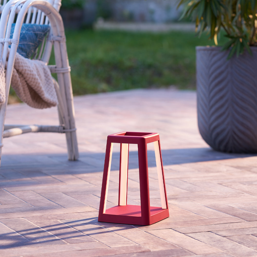 Lexon Lantern Portable Lamp With Built-In Wireless Charger - Red 6