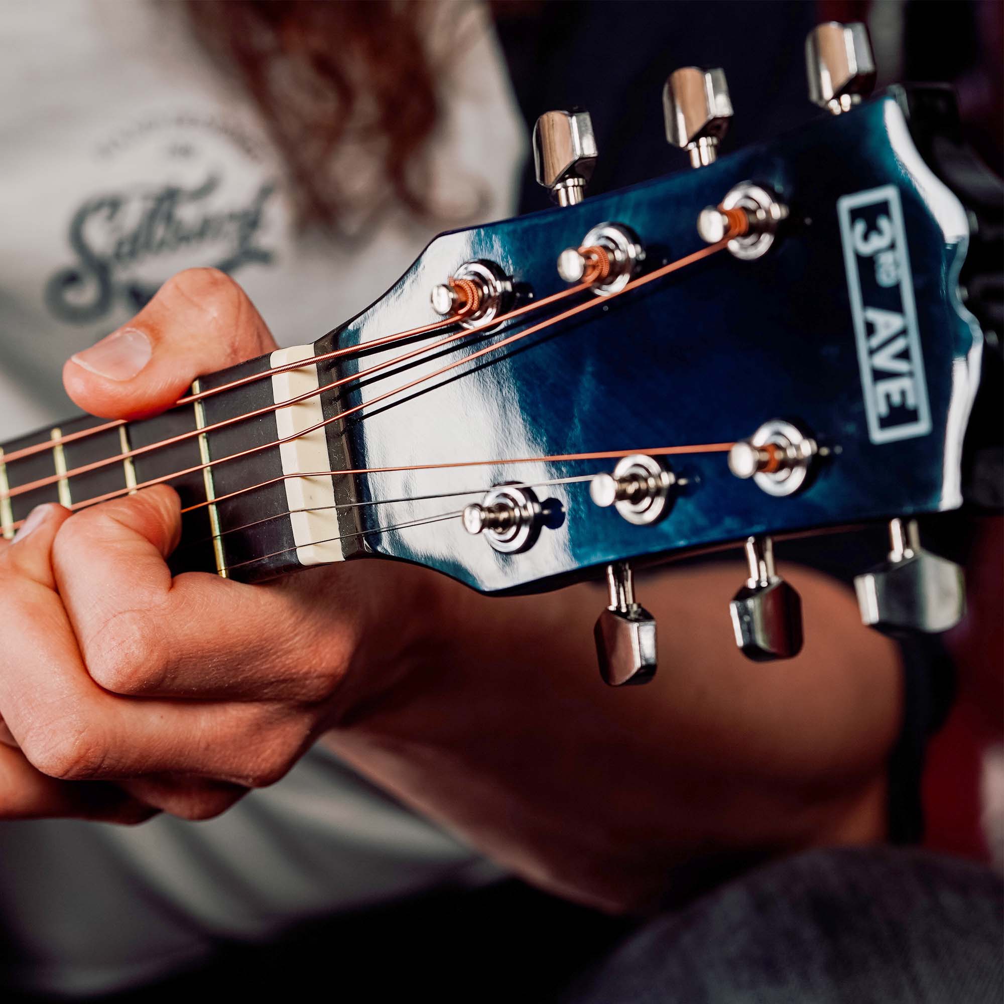3rd Avenue Acoustic Guitar Premium Pack - Blueburst 4