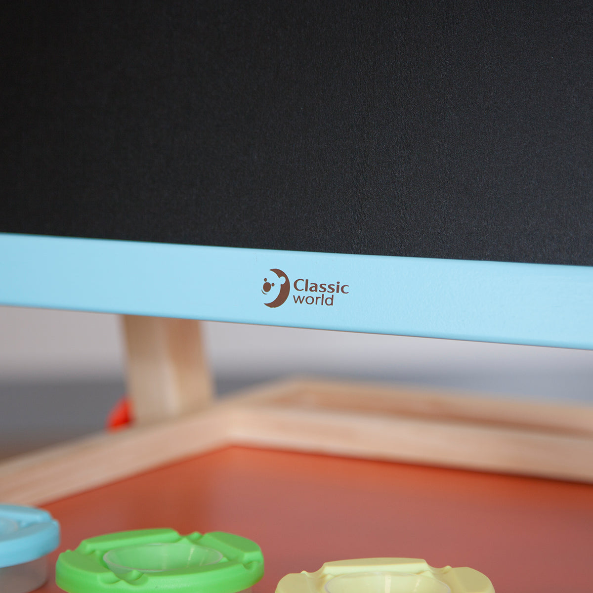 Classic World Multi-Functional Easel 7