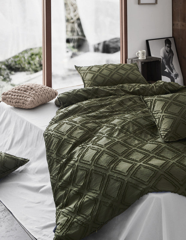 100% Premium Tufted Microfibre Quilt Cover Set - Ultra-Soft, Durable Embroidery Bedding Comforter Set - Machine Washable & Zipper Closure - Khaki Green - Single 4