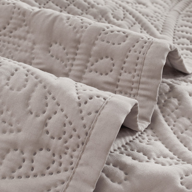 Lisbon Quilted 3-Piece Embossed Coverlet Set (Beige, Double/Queen) 4