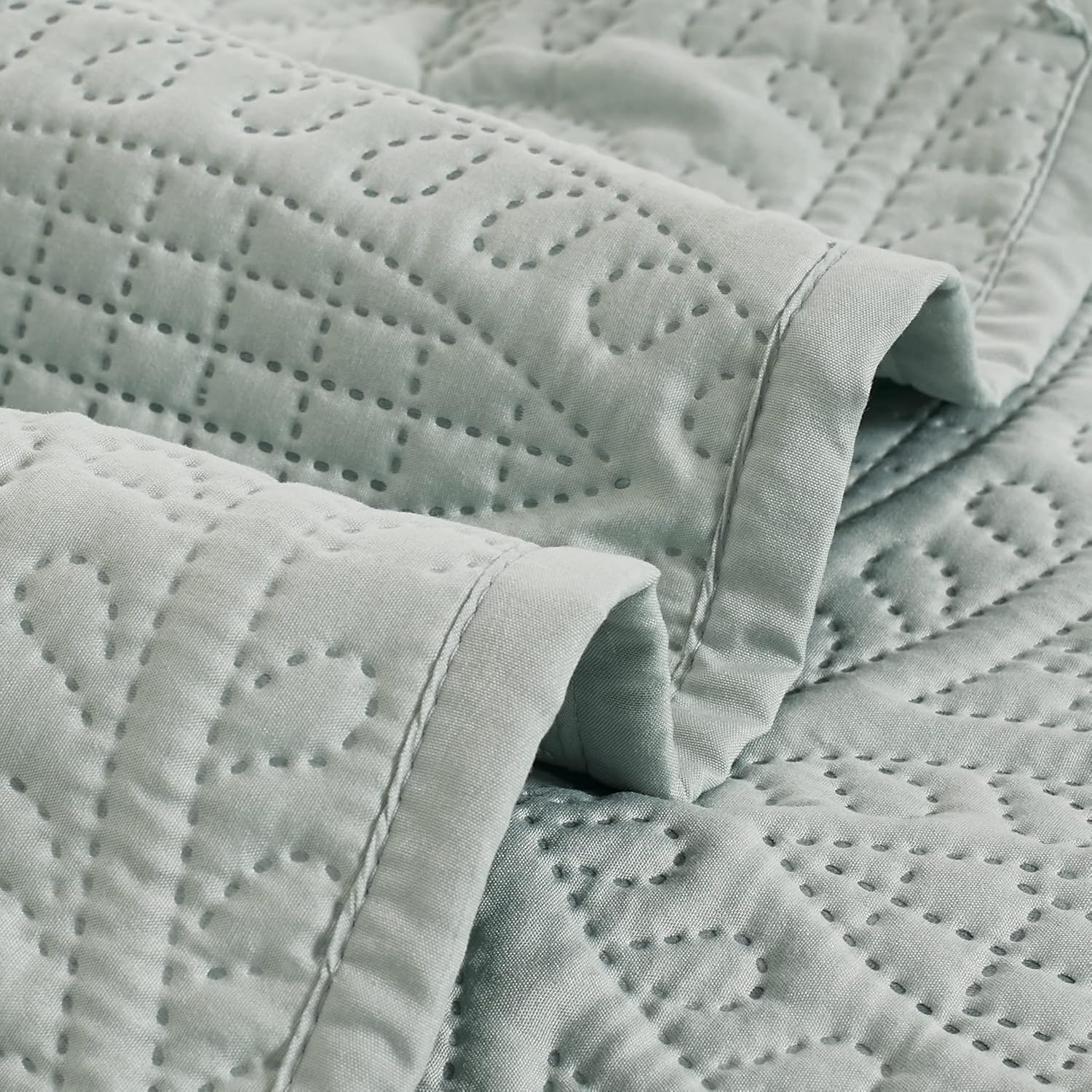 Lisbon Quilted 3-Piece Embossed Coverlet Set (Sage Green, Double/Queen) 3
