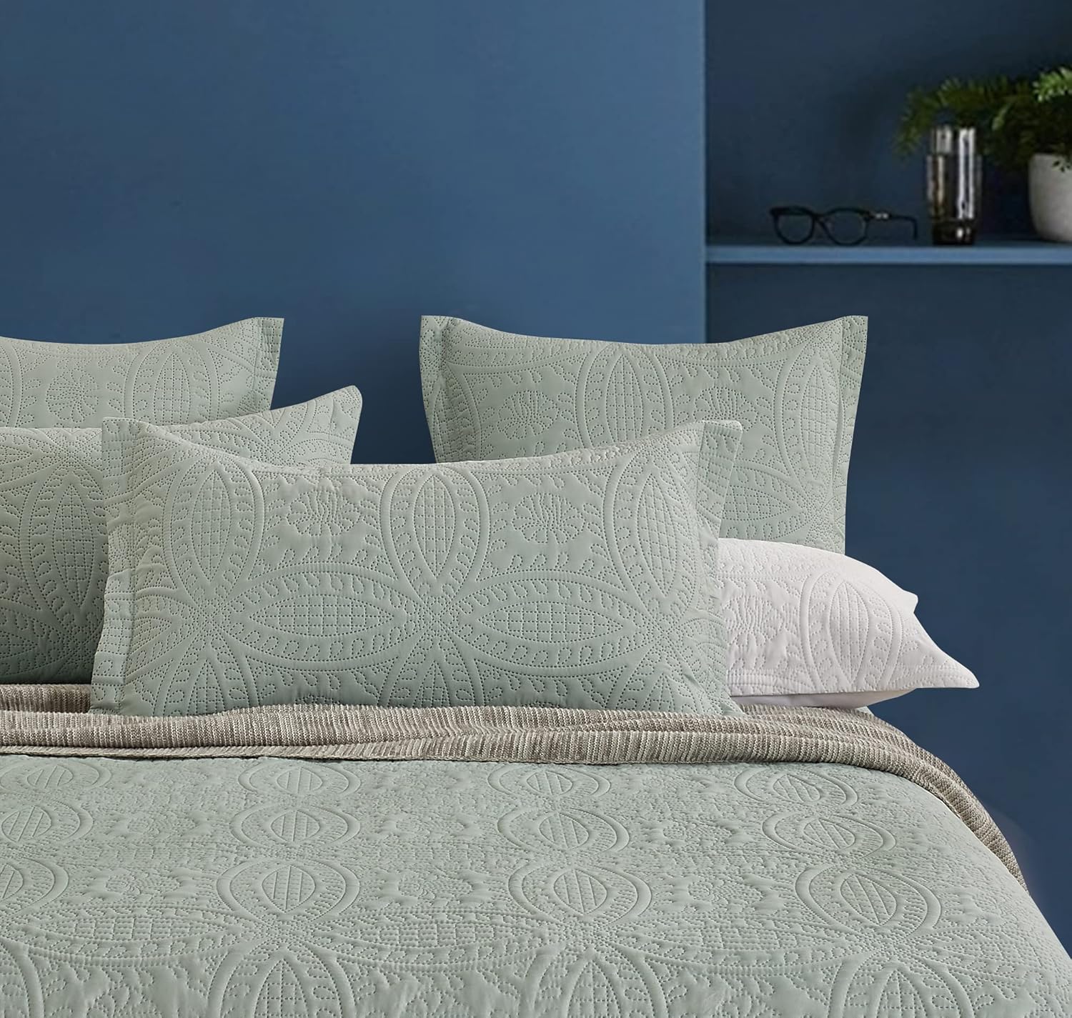 Lisbon Quilted 3-Piece Embossed Coverlet Set (Sage Green, Double/Queen) 4
