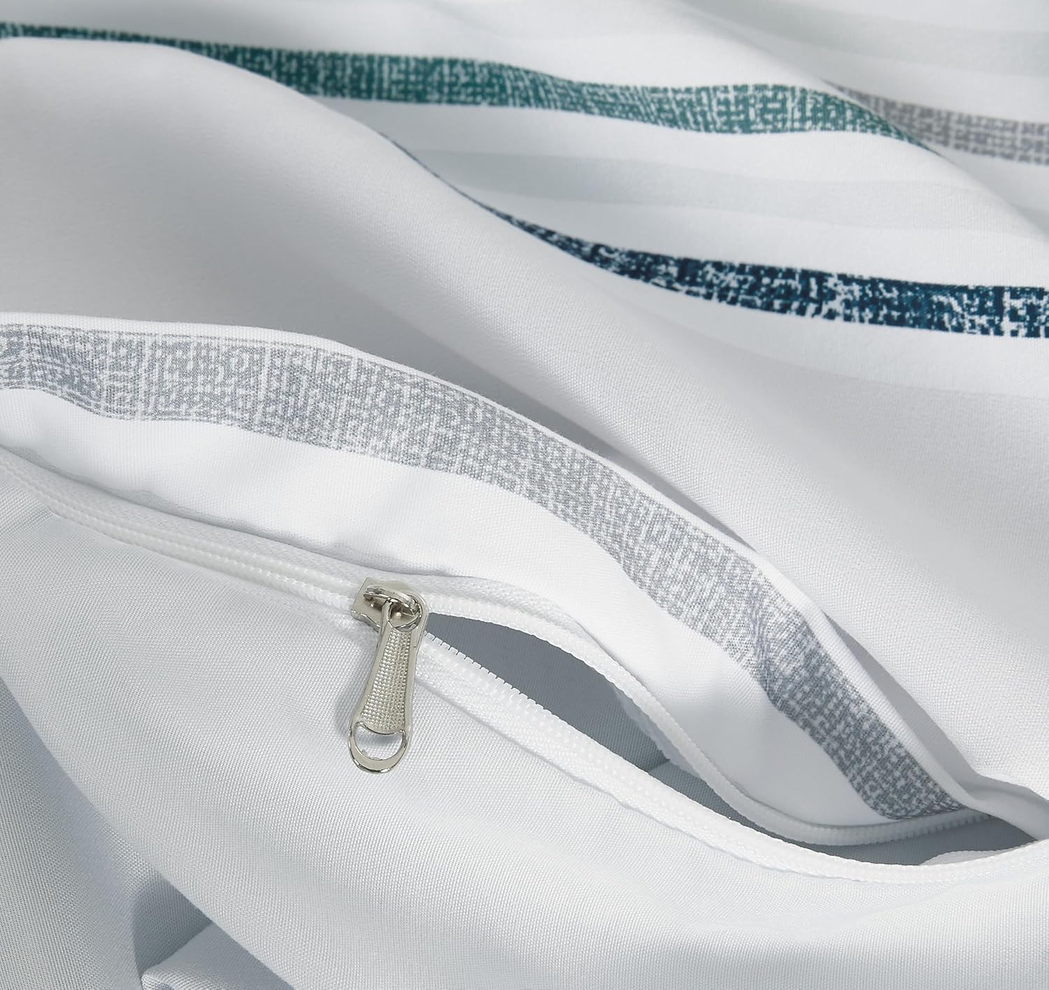 Print Microfibre Quilt Cover Set - Ultra Soft with Zipper Closure (Otis, Queen Size) 4