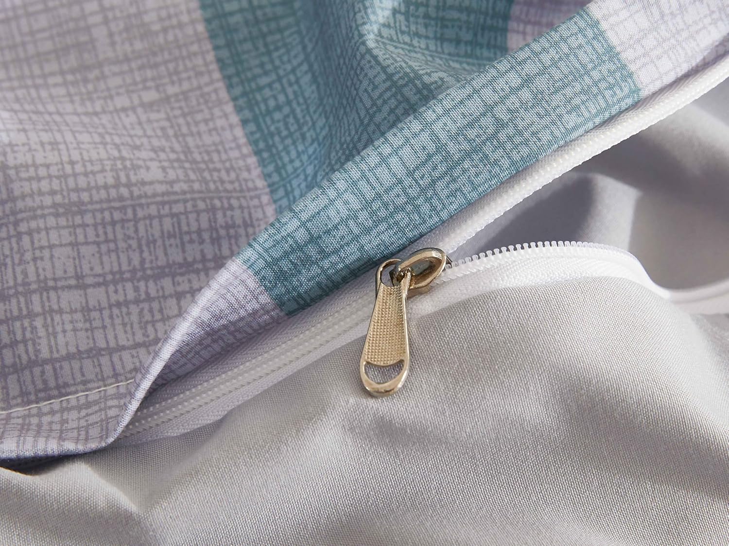 Print Microfibre Quilt Cover Set - Ultra Soft with Zipper Closure (Stanley, King Size) 6