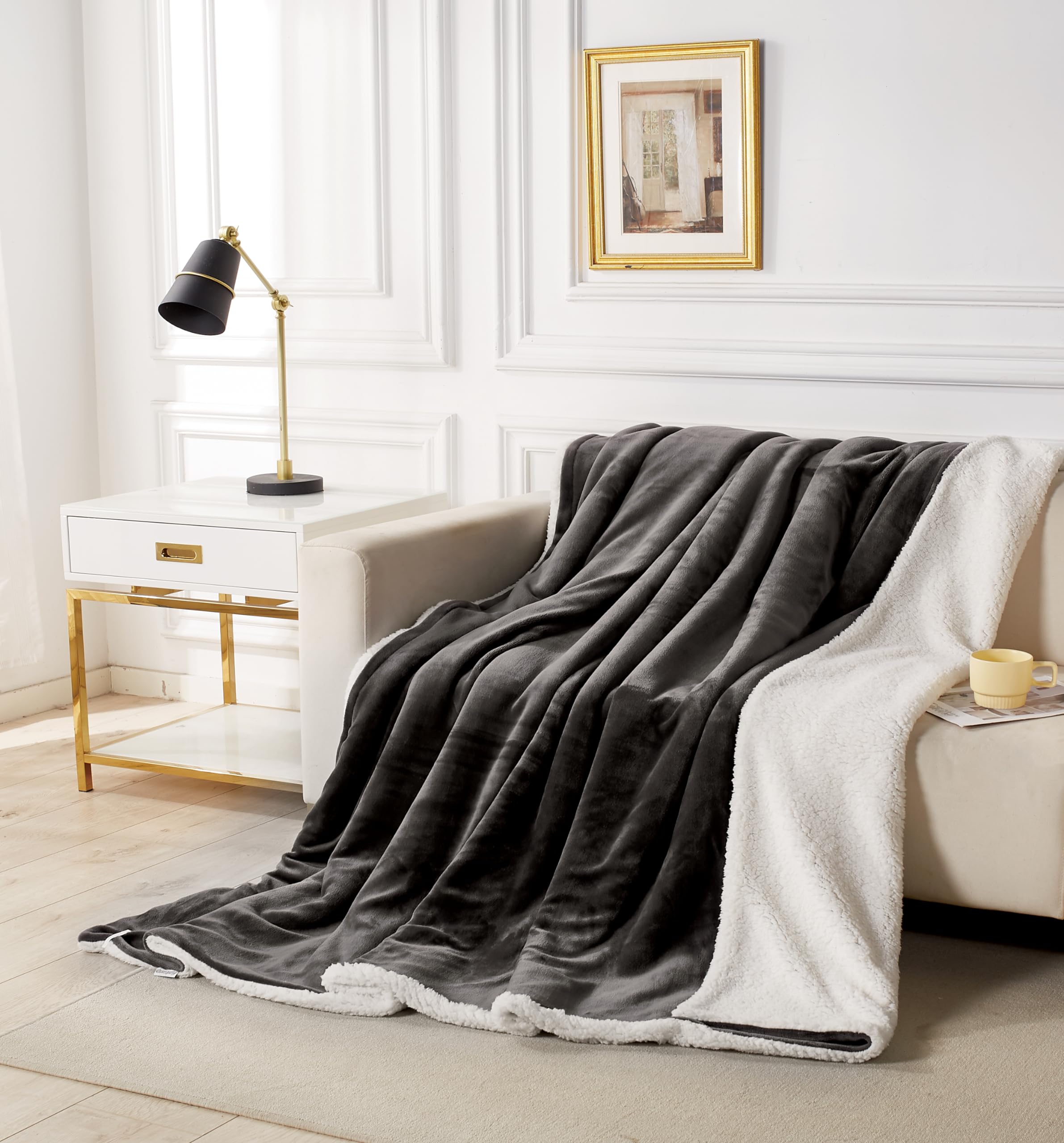 2-in-1 Teddy Sherpa Quilt Cover Set (Charcoal, Super King) 7