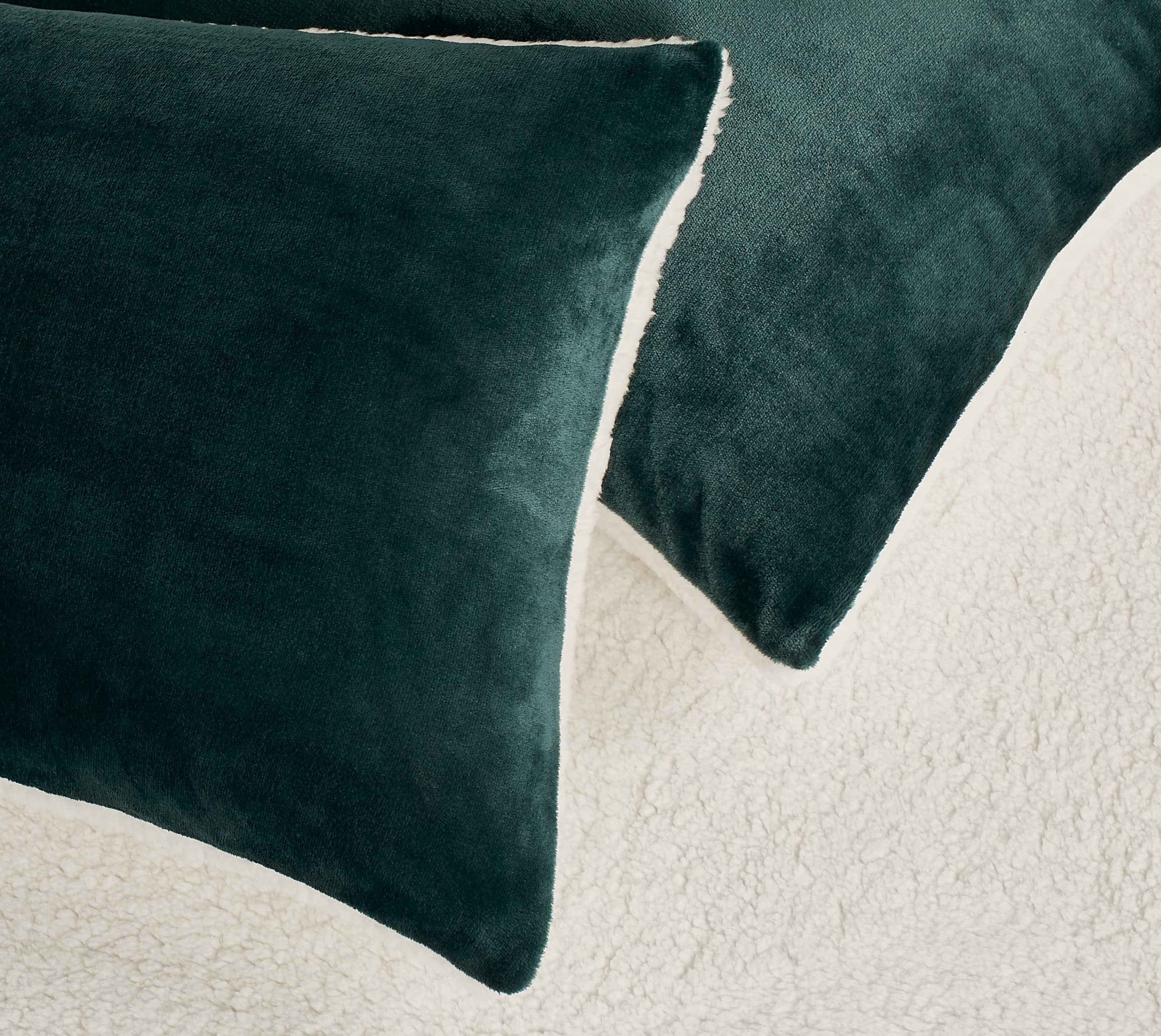 2-in-1 Teddy Sherpa Quilt Cover Set (Emerald Green, Super King) 4