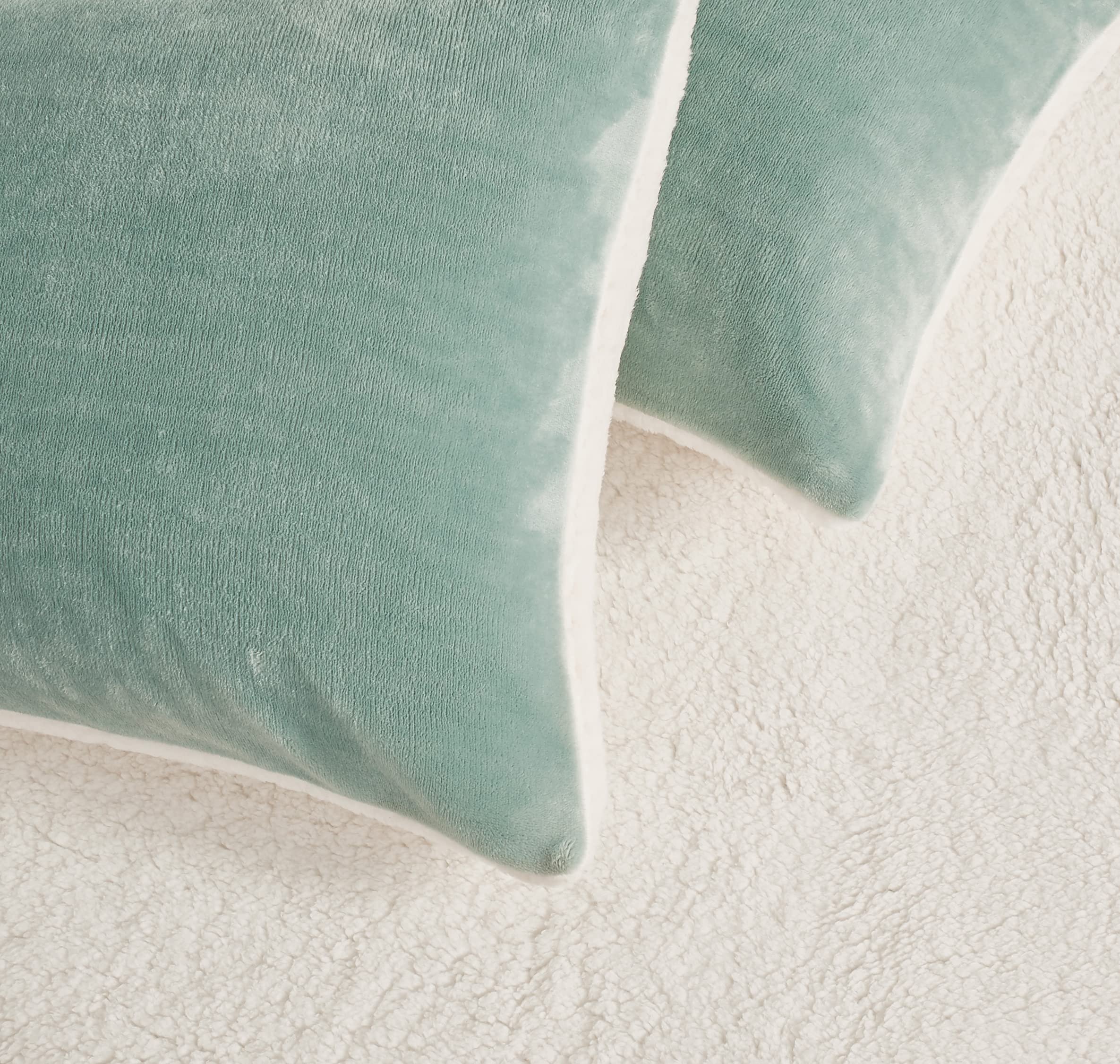 2-in-1 Teddy Sherpa Quilt Cover Set (Sage Green, Super King) 7