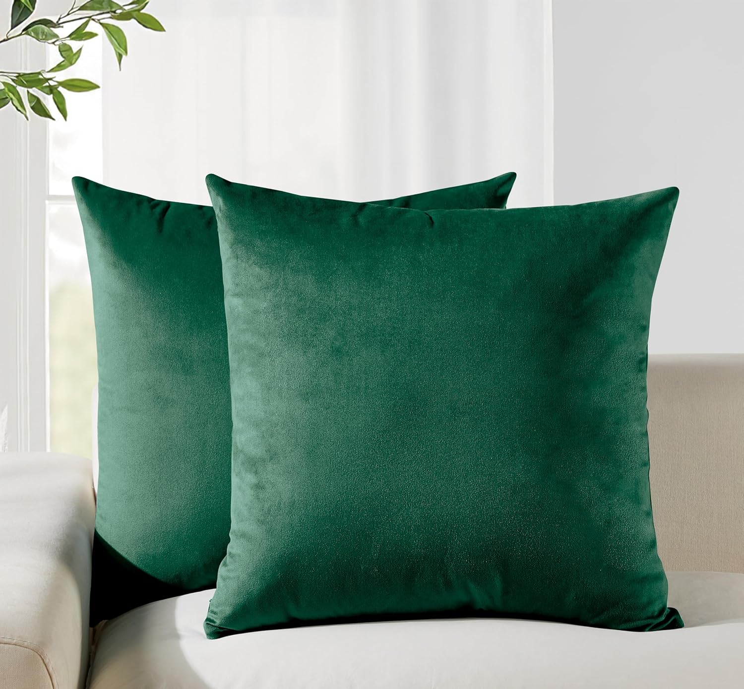 Twin-Pack Velvet Cushion Covers - Soft Microfibre Cushion Covers with Hidden Zipper (Emerald Green, 45cm*45cm)